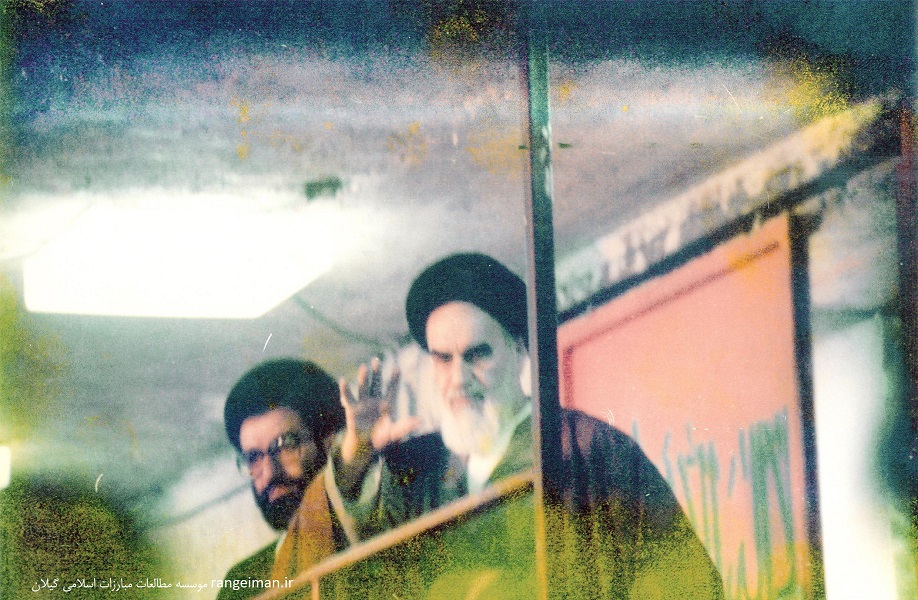 حجت الاسلام پیشوایی در کنار امام خمینی